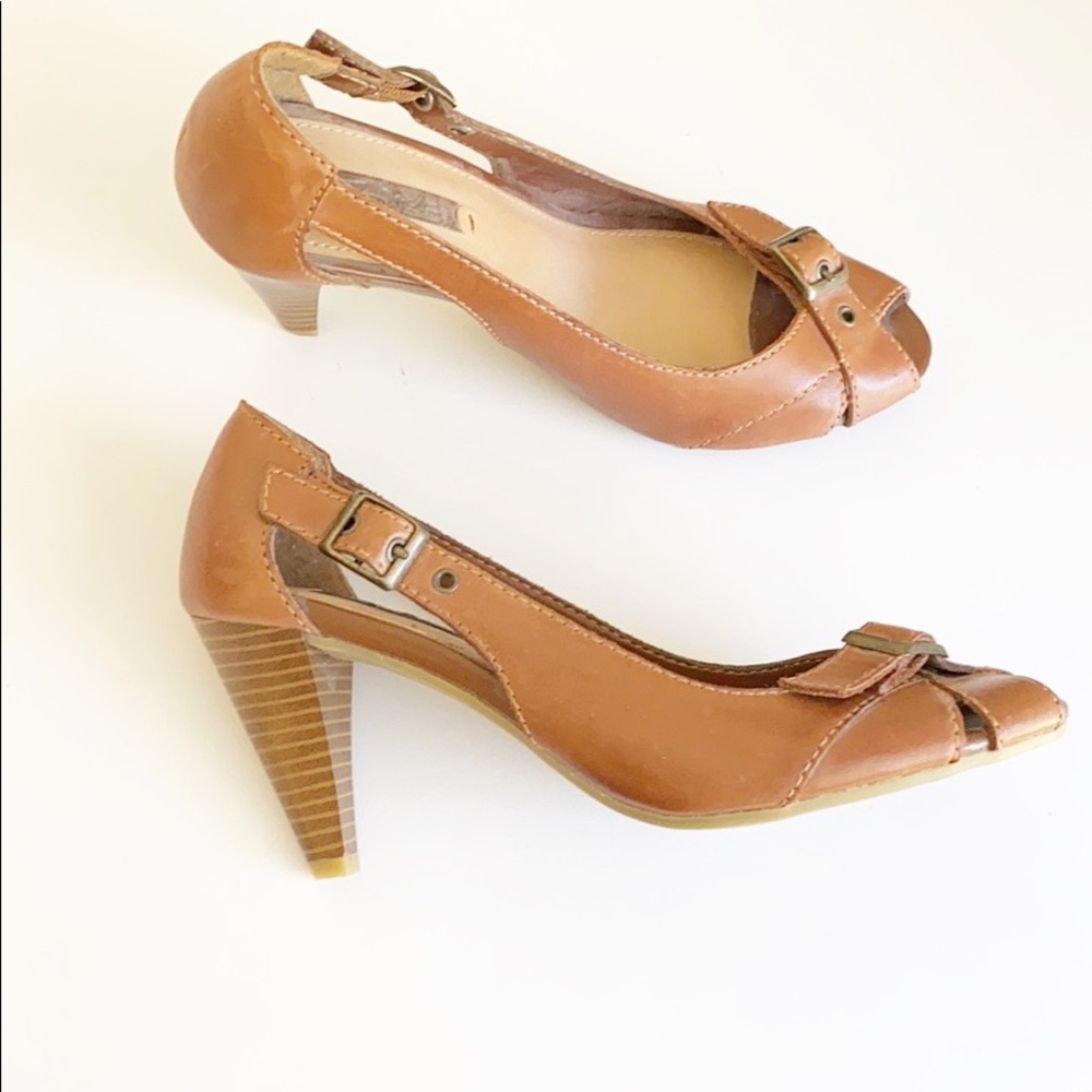 Thom McCan Brown peep toe Heels
